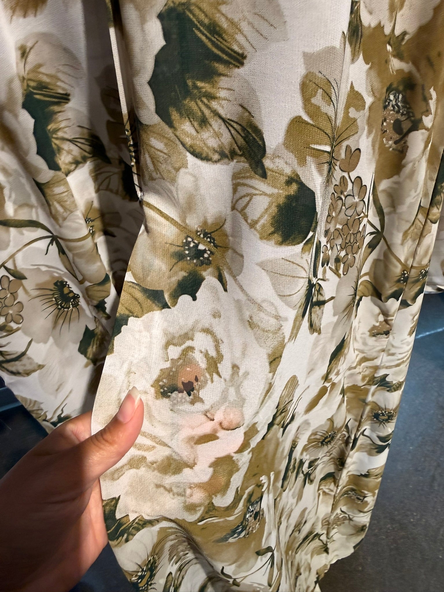 Floral Button Abaya