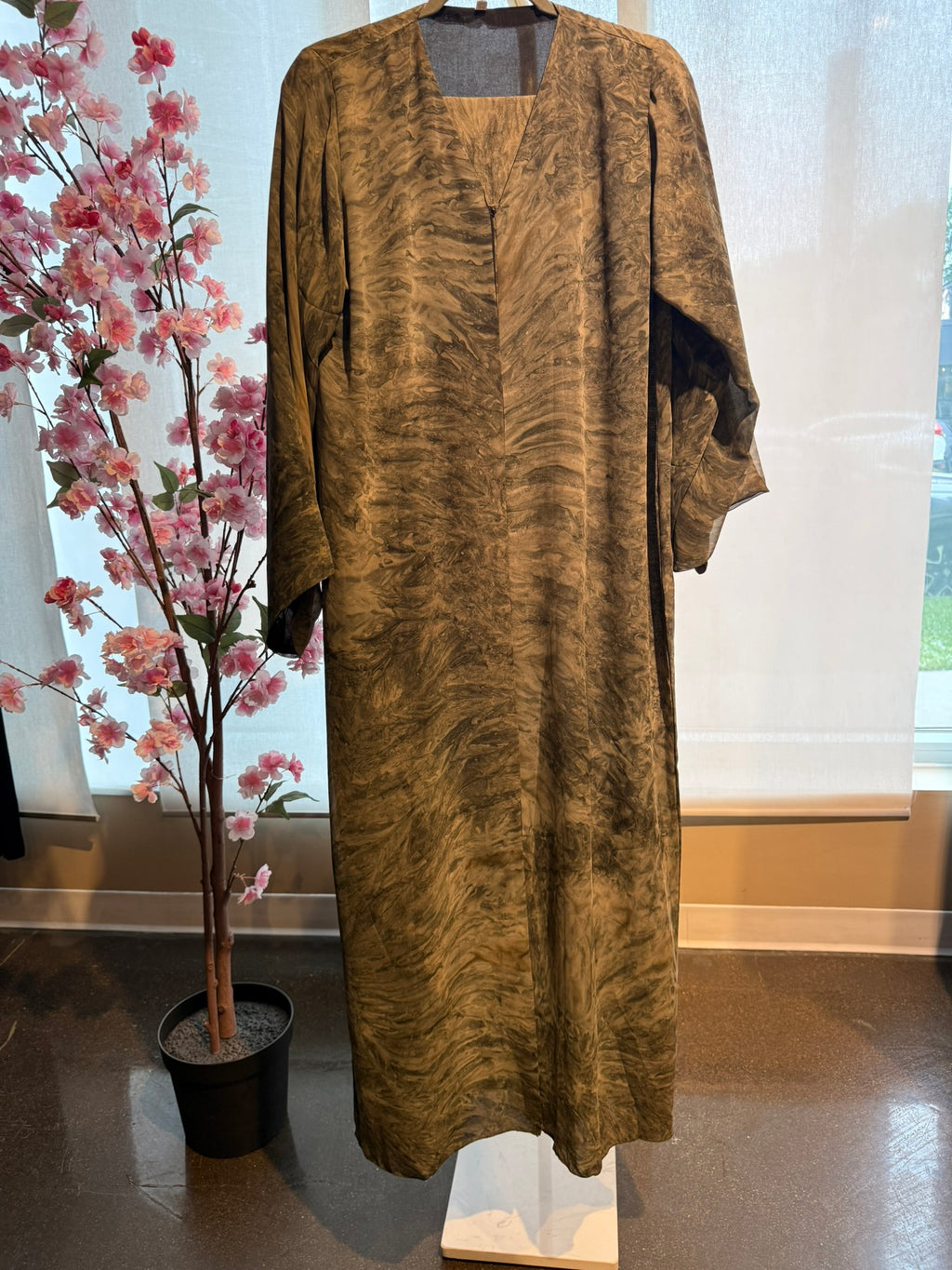 Luxe Bronze Abaya | Size 54 | W/ Scarf