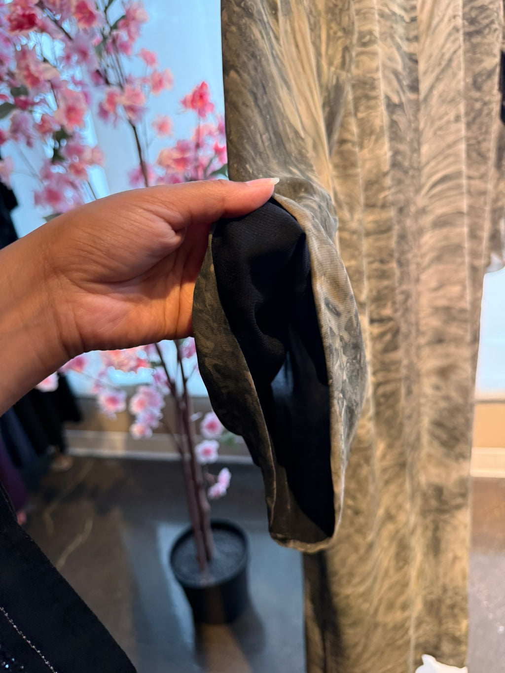 Luxe Bronze Abaya | Size 54 | W/ Scarf